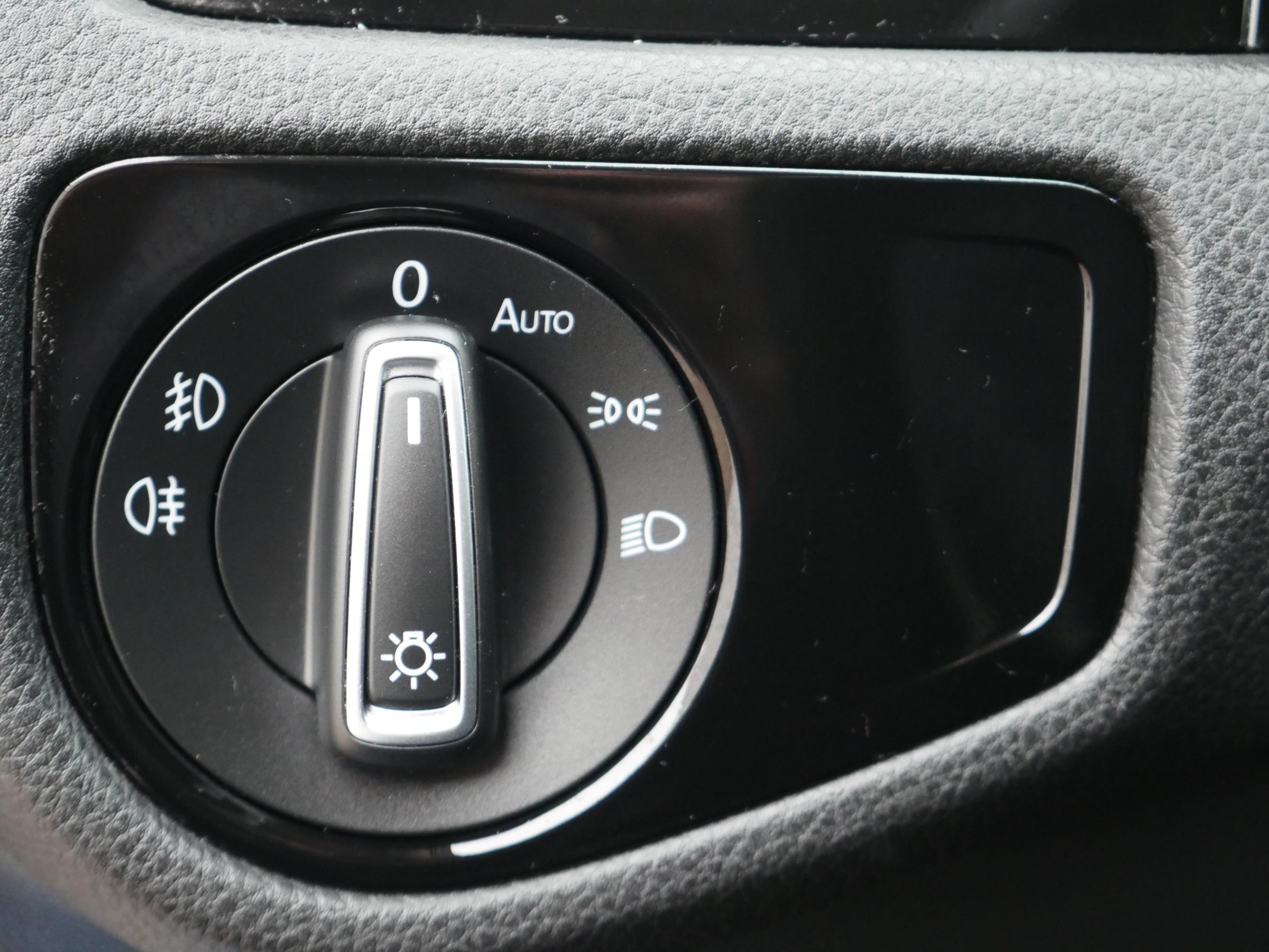 Volkswagen Golf, 2015 - pohled č. 14