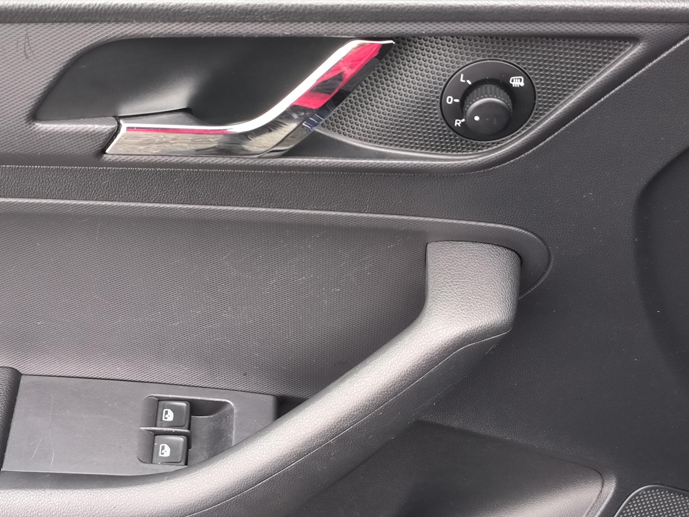 Škoda Rapid, 2016 - pohled č. 16