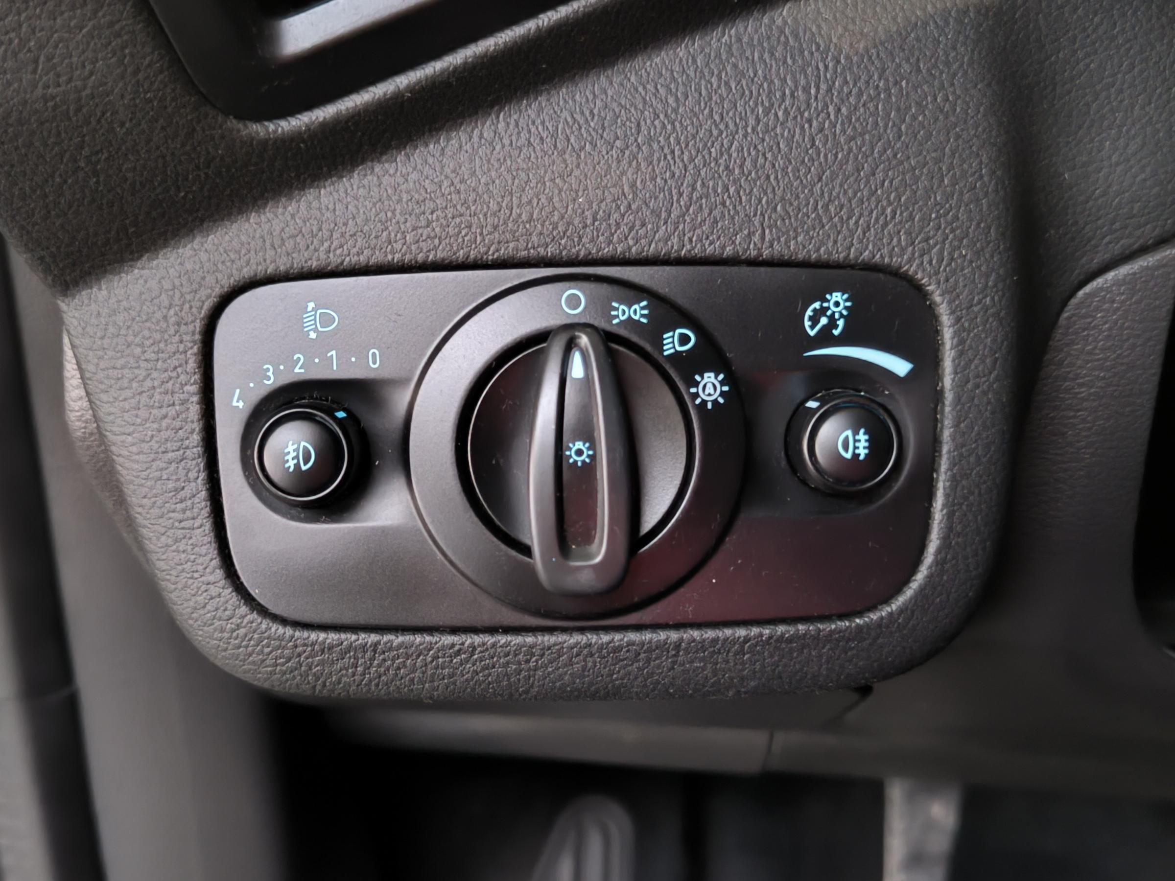 Ford Kuga, 2018 - pohled č. 16