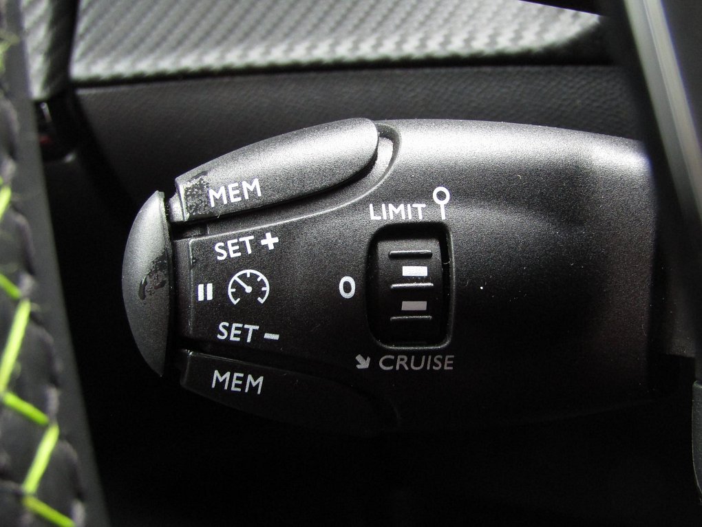 Peugeot 2008 1.2PT GT Line