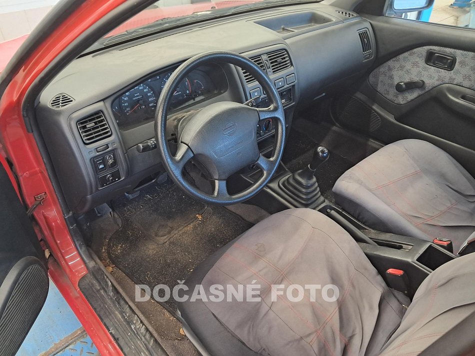 Nissan Almera 1.4 i 