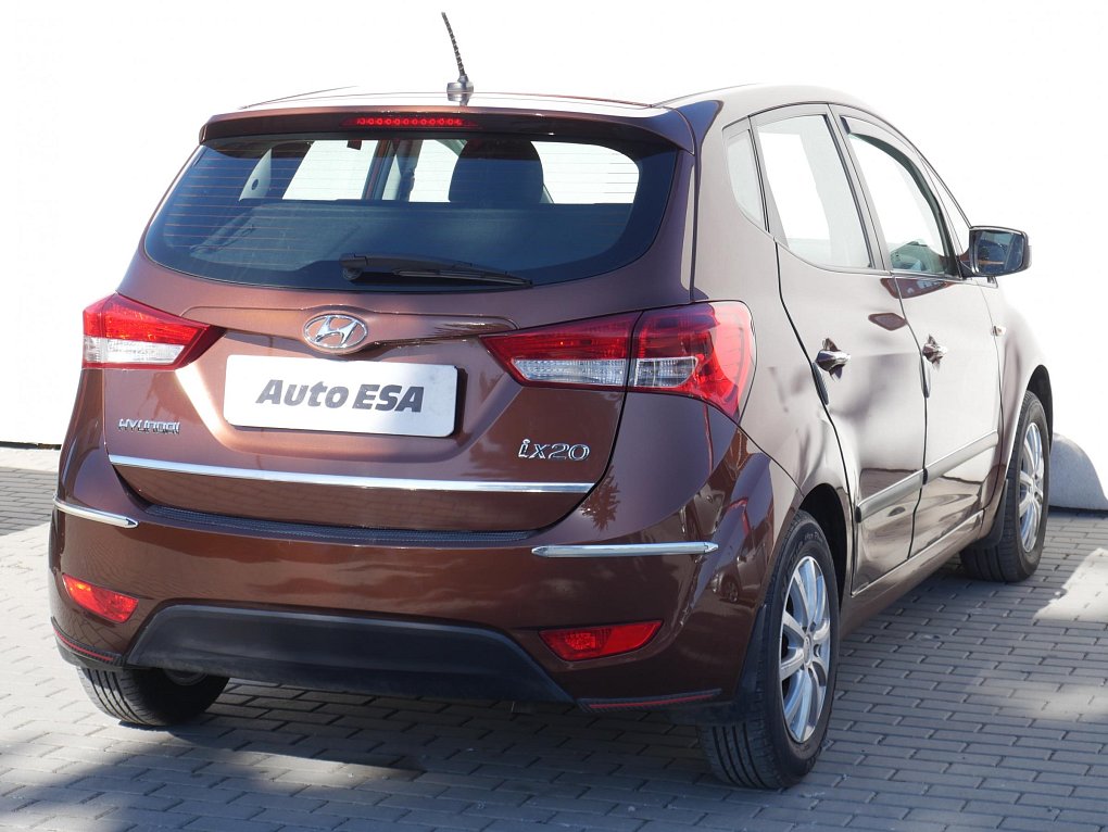 Hyundai Ix20 1.6i 