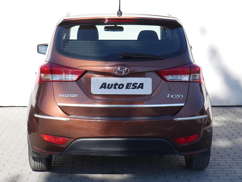 Hyundai Ix20 1.6i 