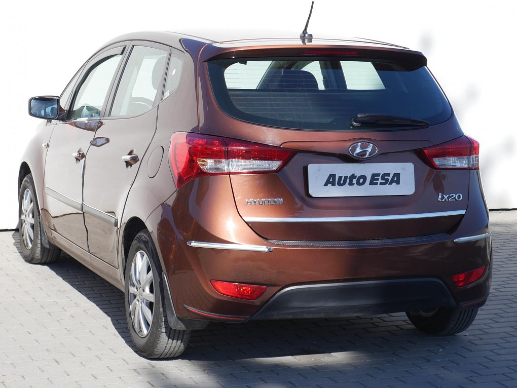 Hyundai Ix20 1.6i 