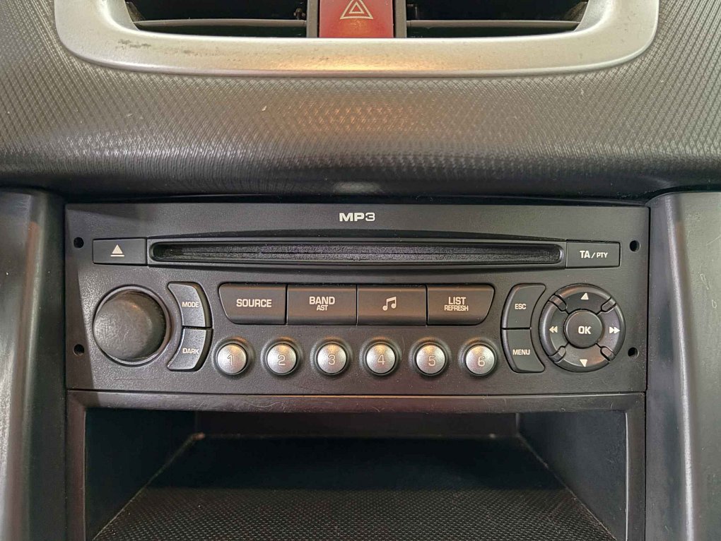 Peugeot 207 1.4i 
