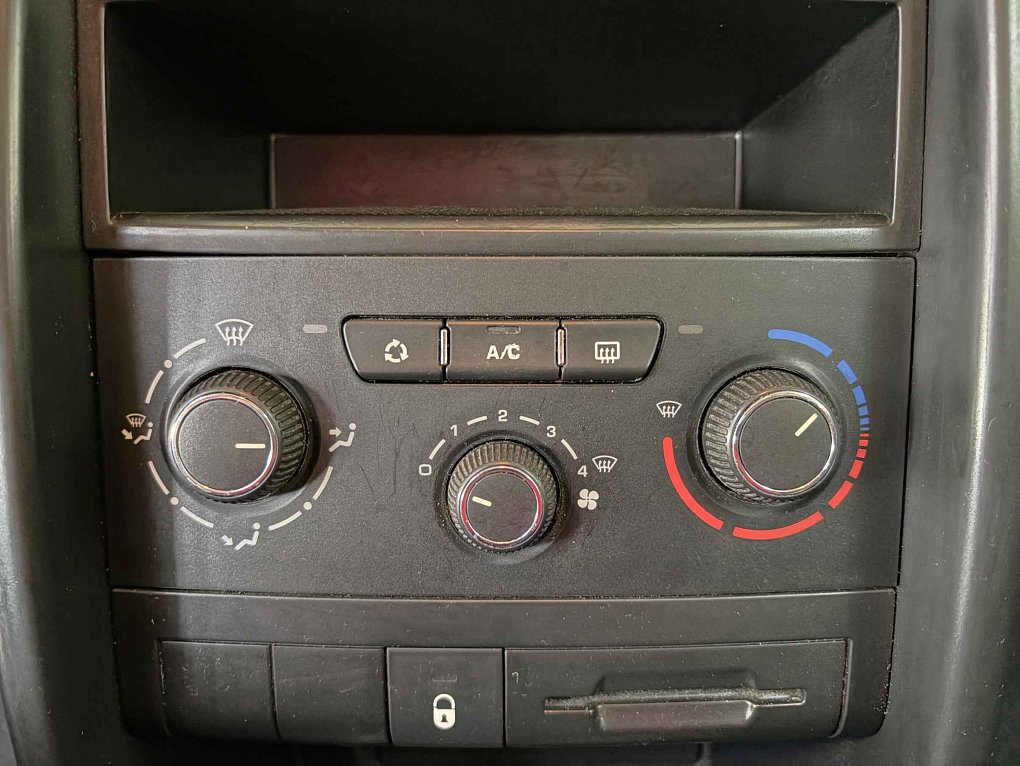 Peugeot 207 1.4i 