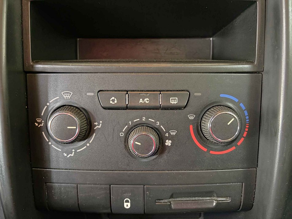 Peugeot 207 1.4i 
