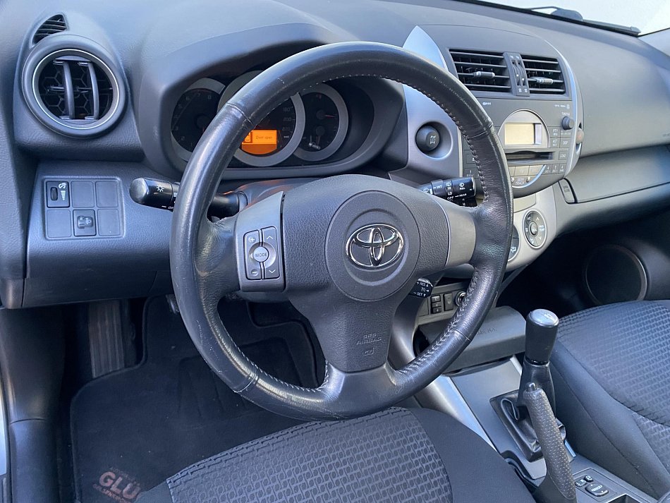 Toyota RAV4 2.0i  4x4