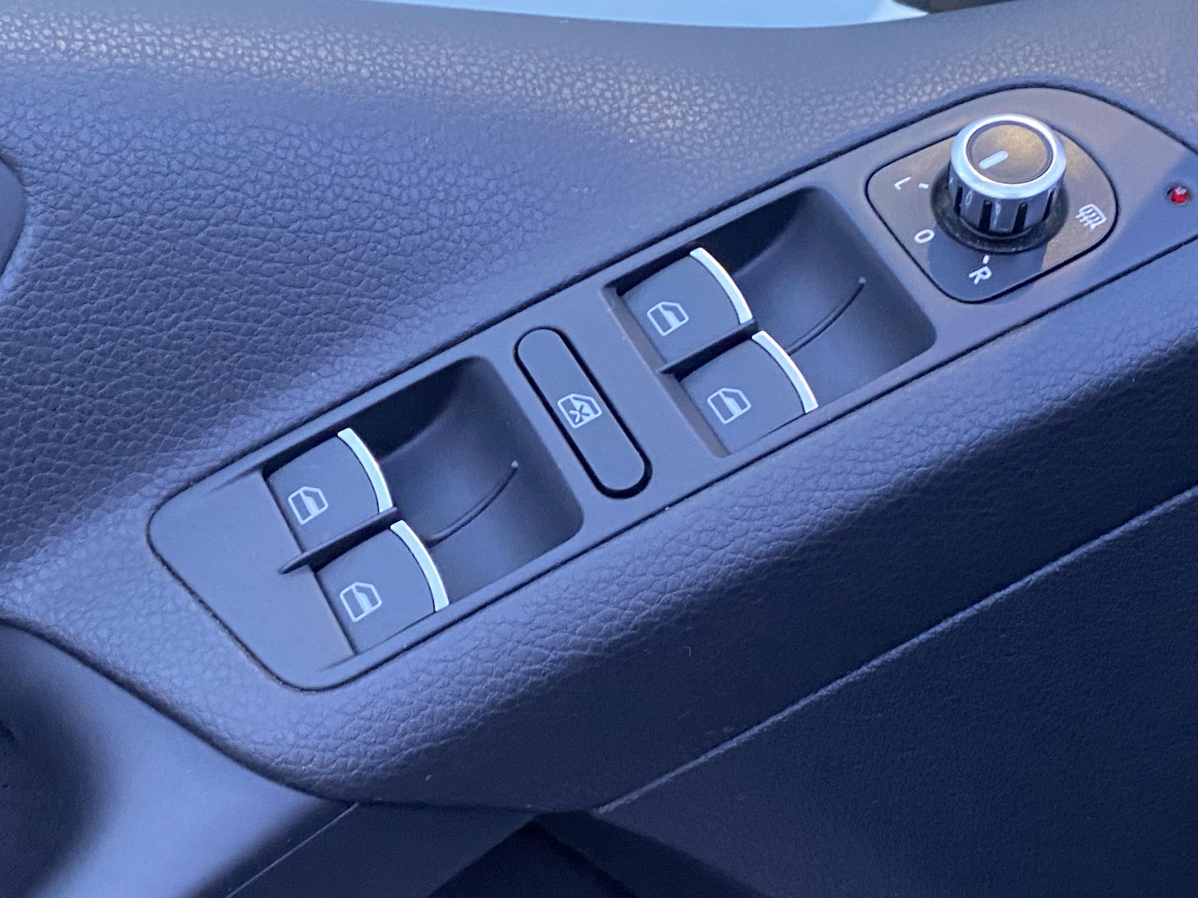 Volkswagen Tiguan, 2014 - pohled č. 11