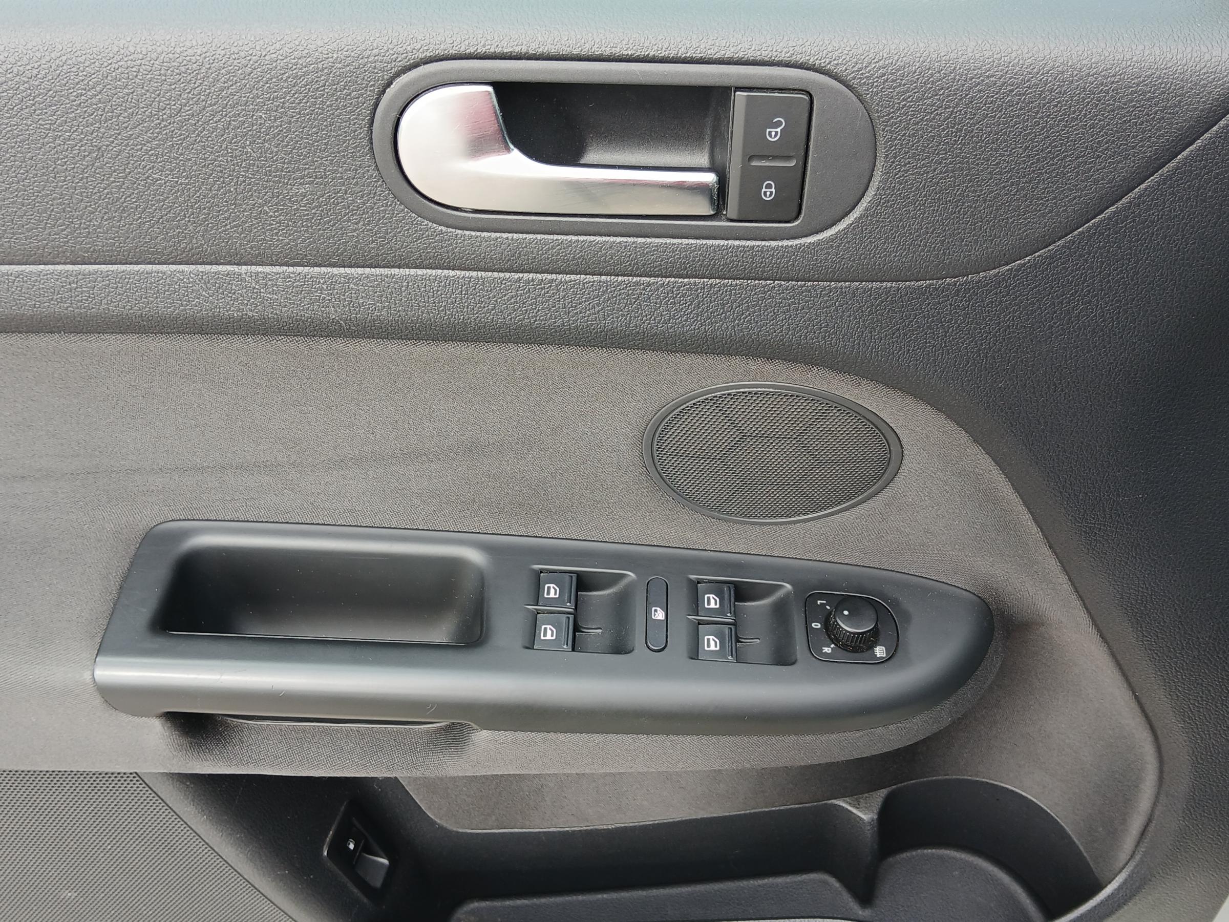 Volkswagen Golf Plus, 2010 - pohled č. 11