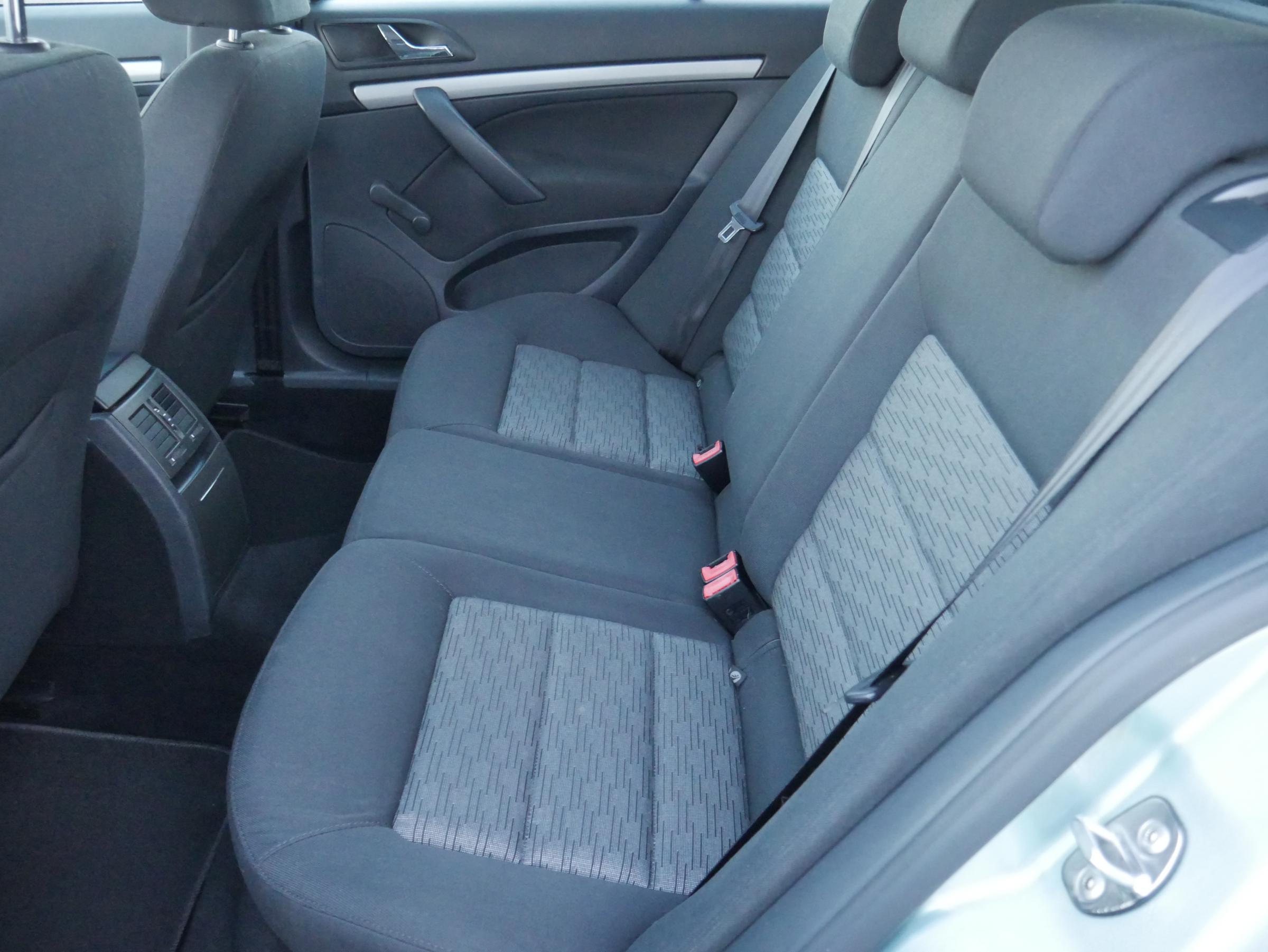 Škoda Octavia, 2012 - pohled č. 10