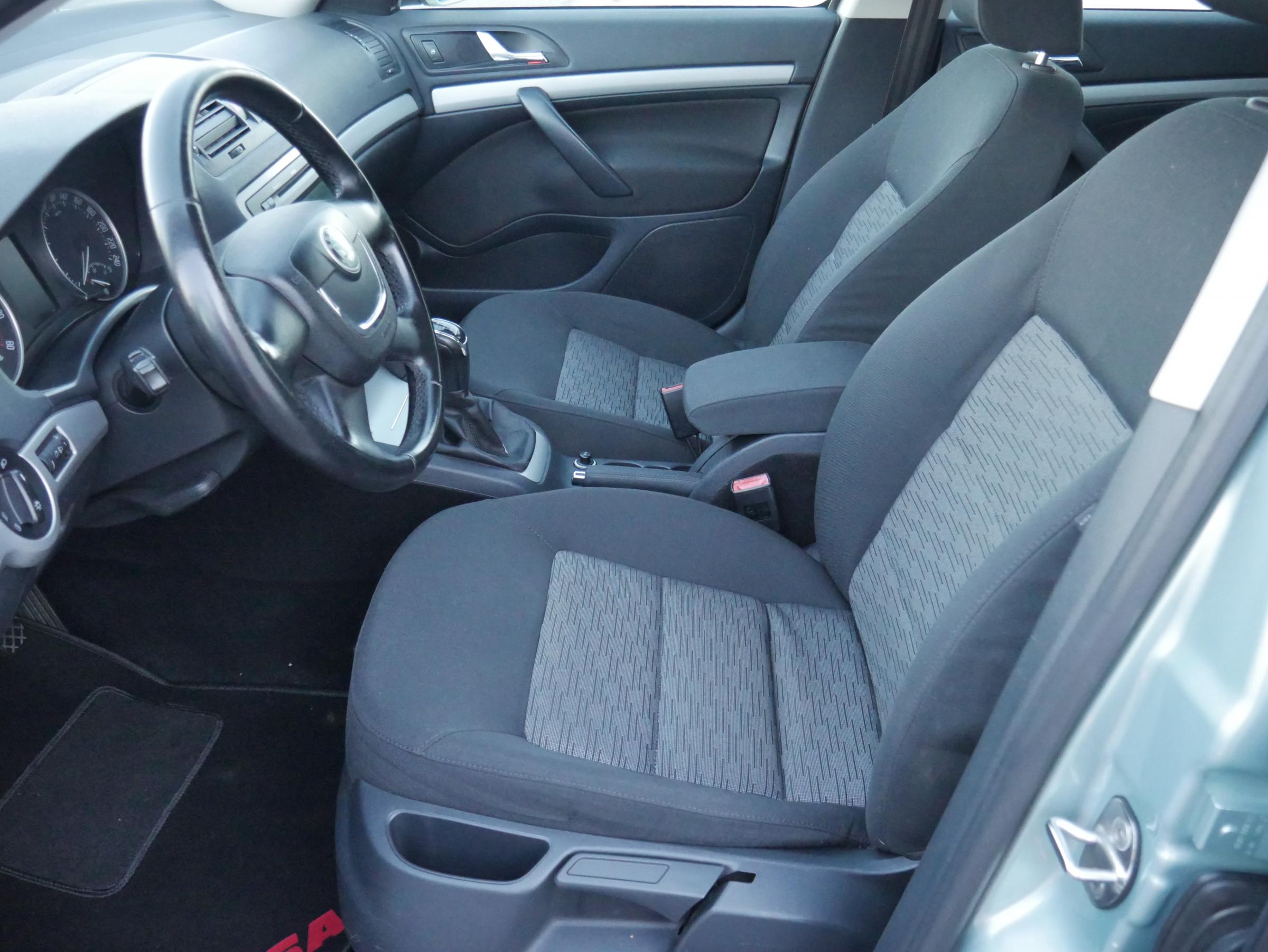 Škoda Octavia, 2012 - pohled č. 9