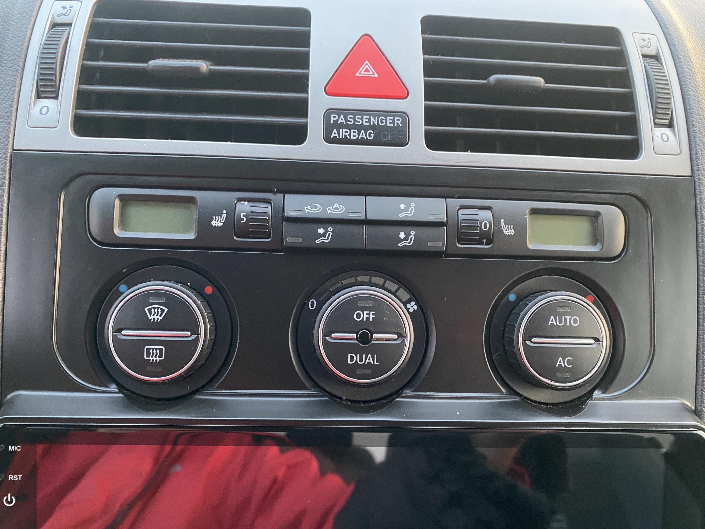 Volkswagen Touran, 2009 - pohled č. 14