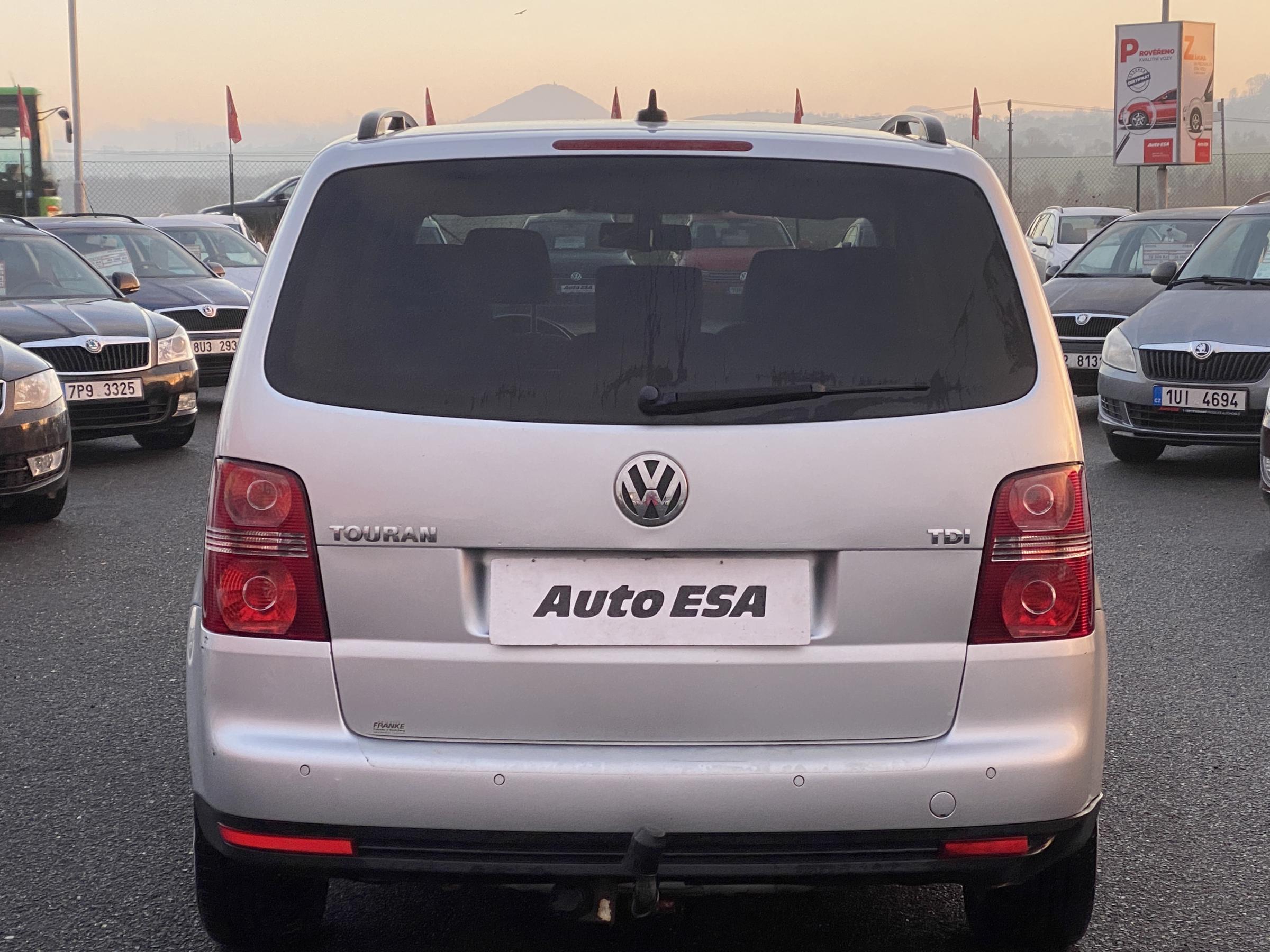 Volkswagen Touran, 2009 - pohled č. 5