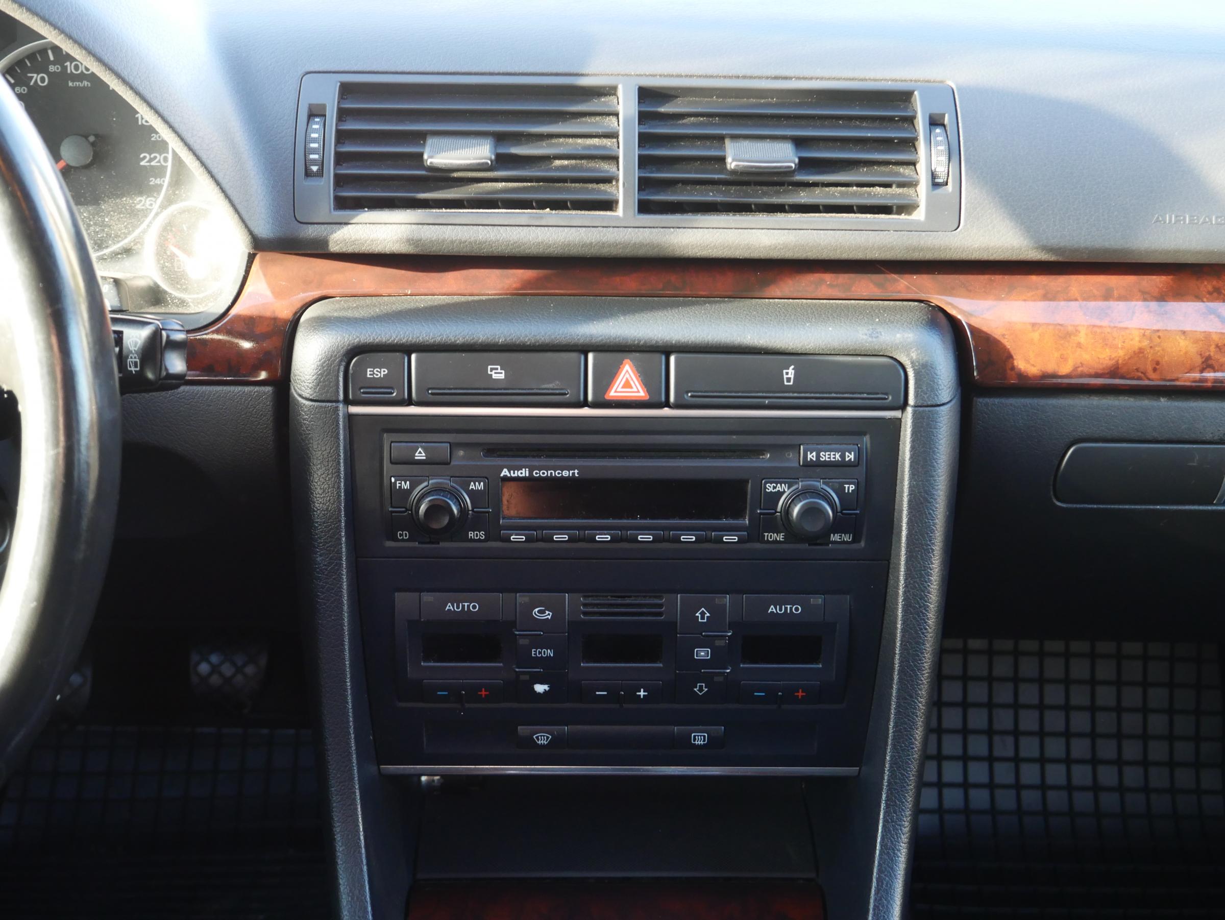 Audi A4, 2006 - pohled č. 11