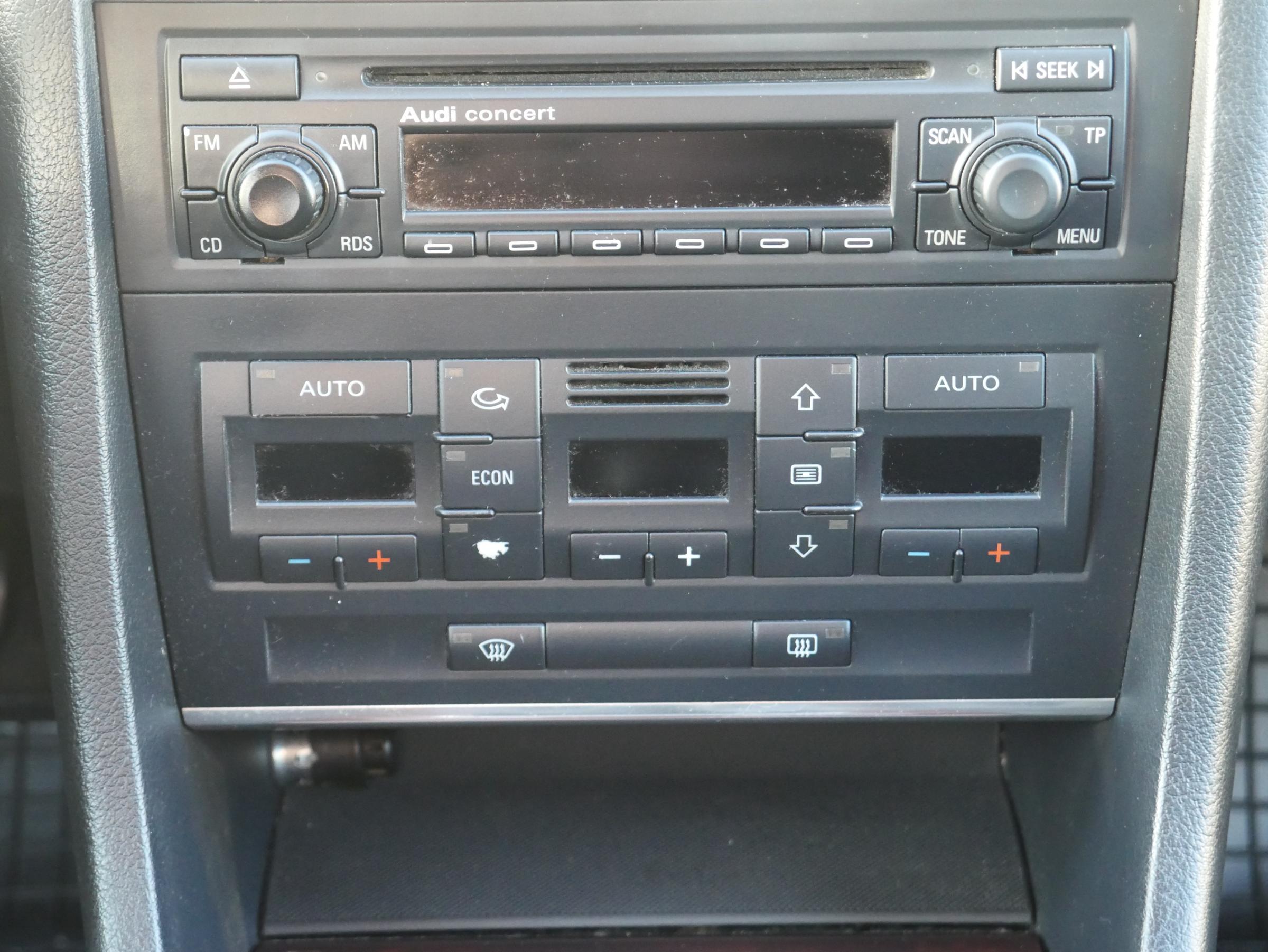 Audi A4, 2006 - pohled č. 13