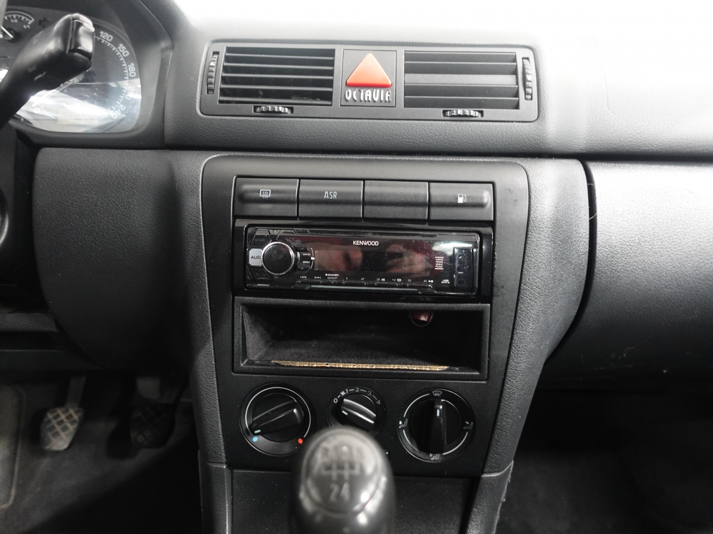 Škoda Octavia, 2002 - pohled č. 13