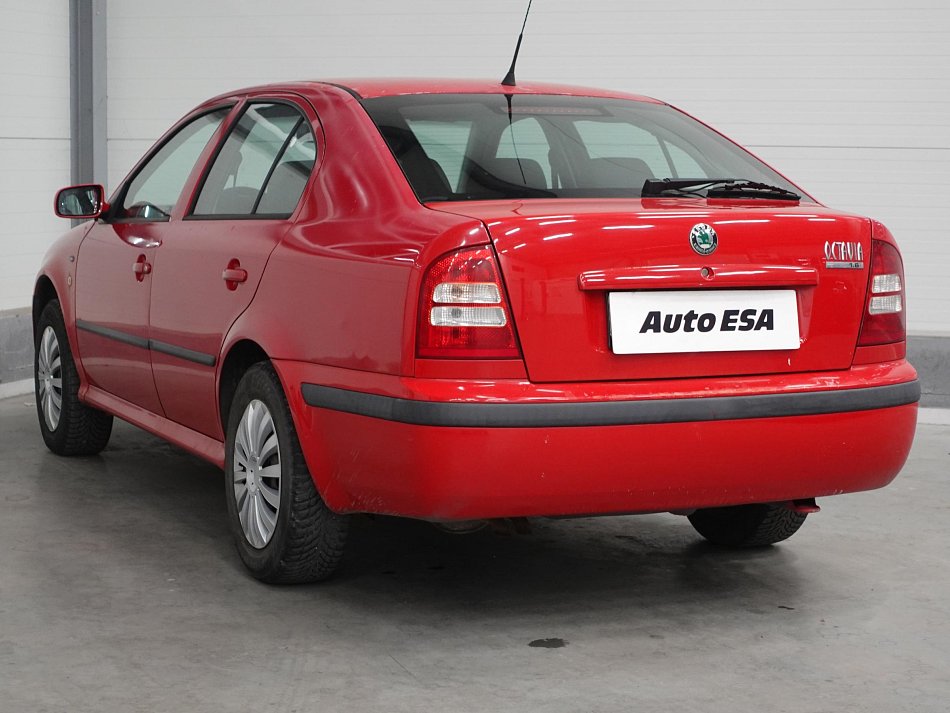 Škoda Octavia 1.6i Elegance