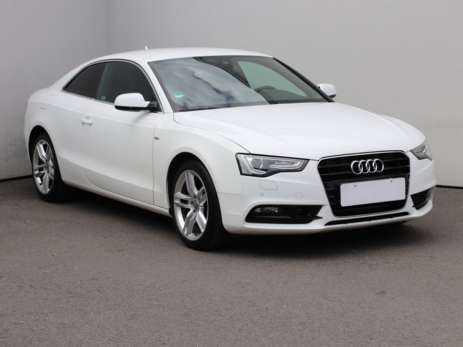 Audi A5 2.0 TDi S-line quattro