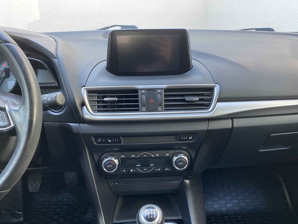 Mazda 3 2.0i 