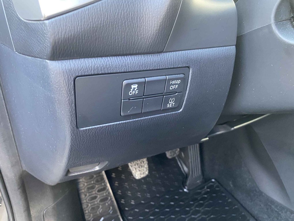 Mazda 3 2.0i 