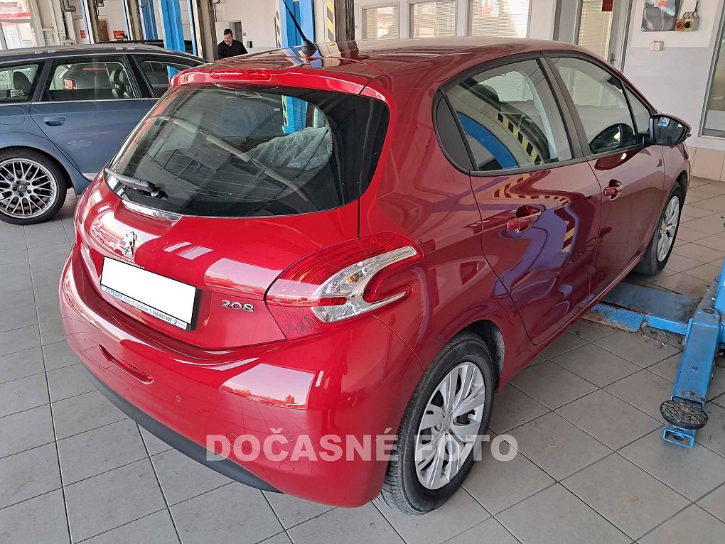 Peugeot 208 1.2i 