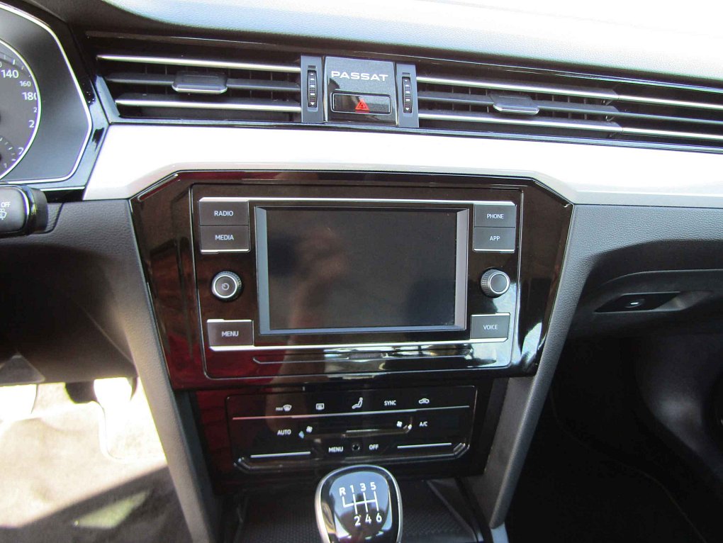 Volkswagen Passat 1.5 TSi 
