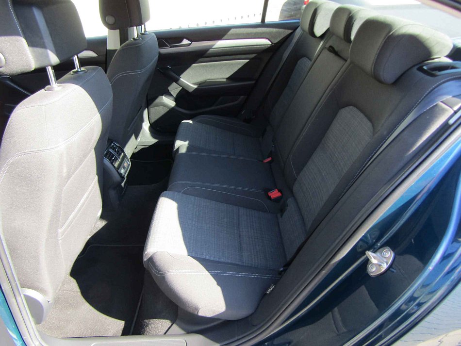 Volkswagen Passat 1.5 TSi 