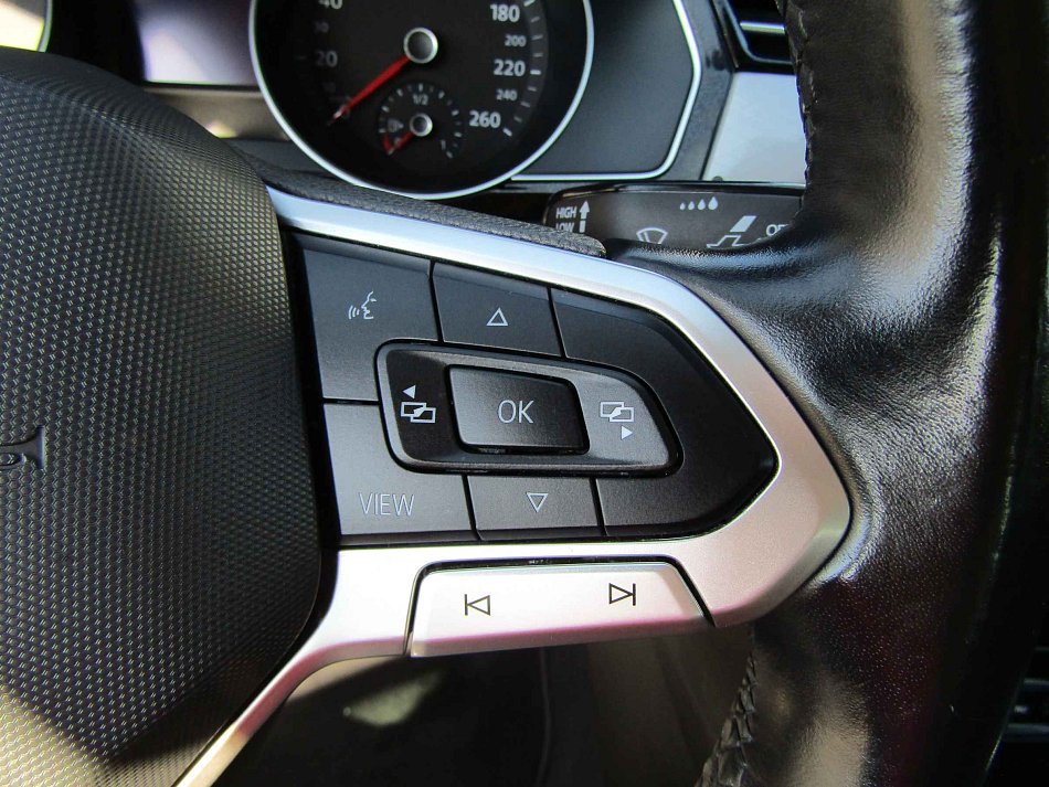 Volkswagen Passat 1.5 TSi 
