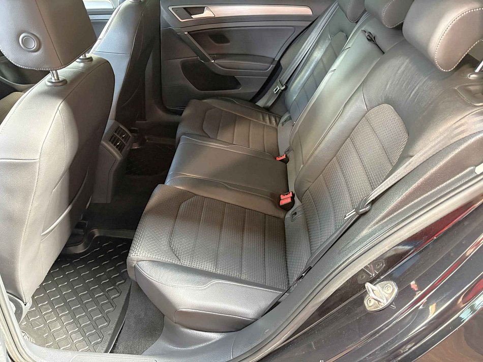 Volkswagen Golf 2.0 TDi  Blue Motion