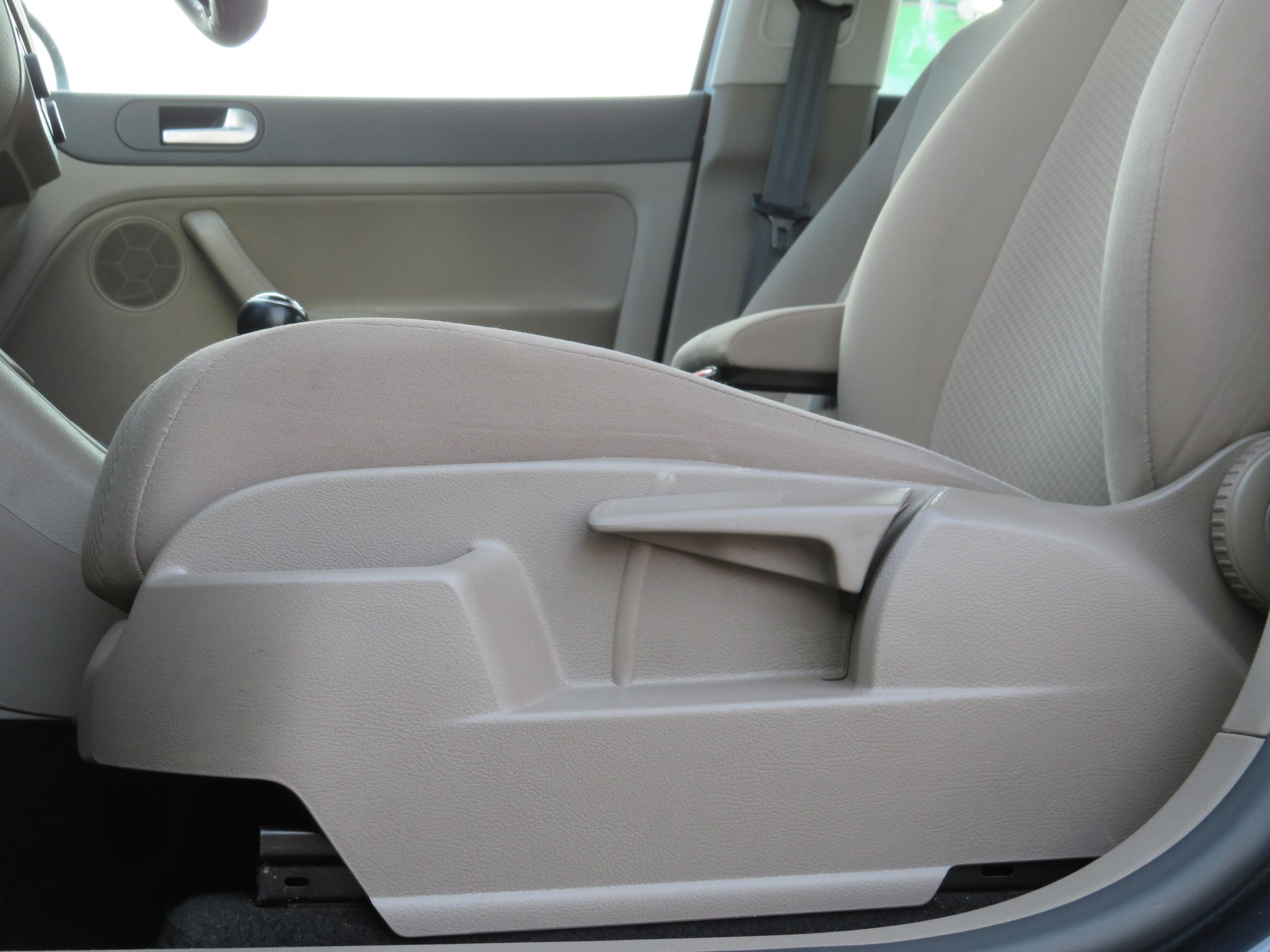 Volkswagen Golf Plus, 2011 - pohled č. 17