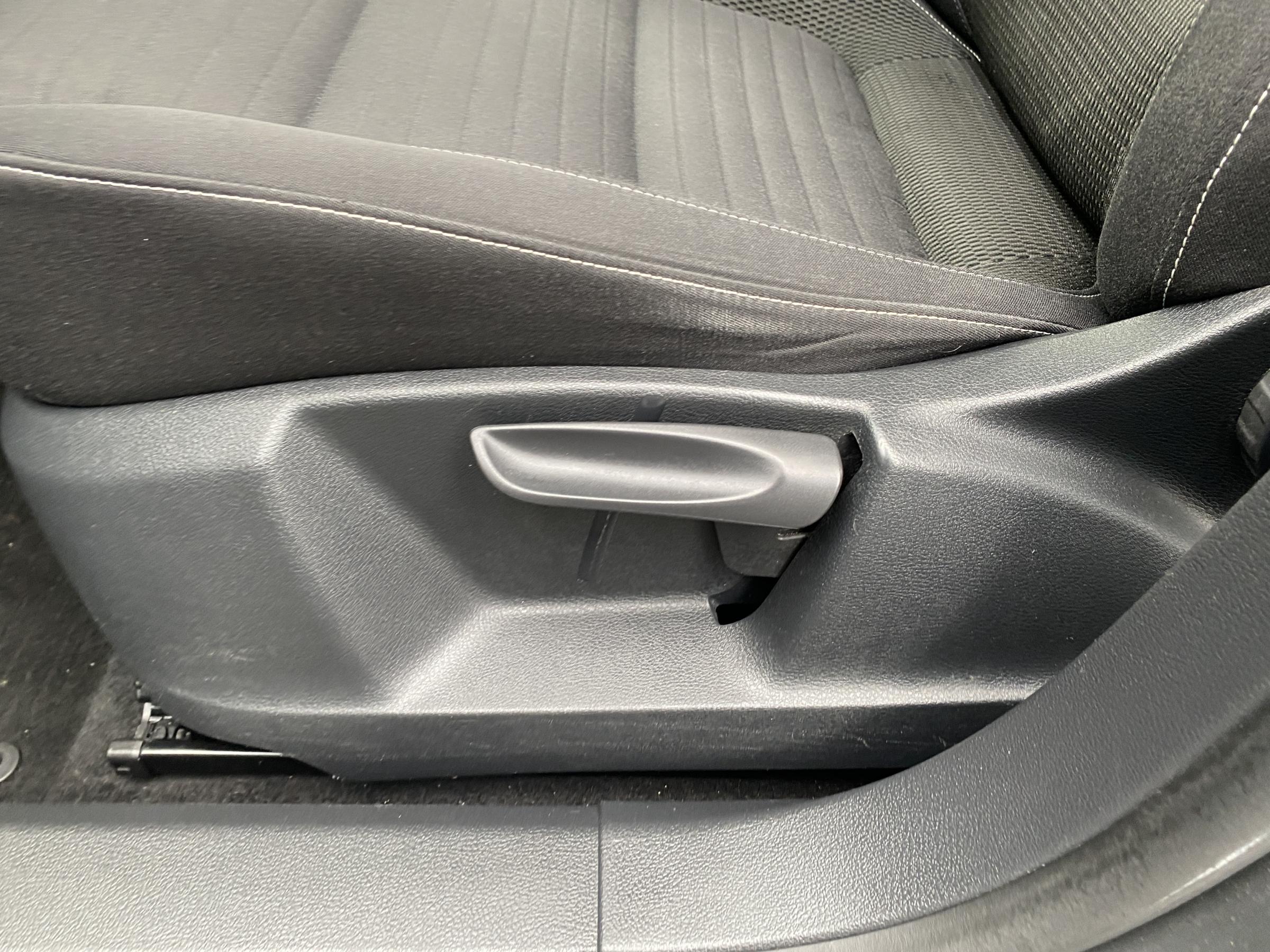 Volkswagen Tiguan, 2014 - pohled č. 14