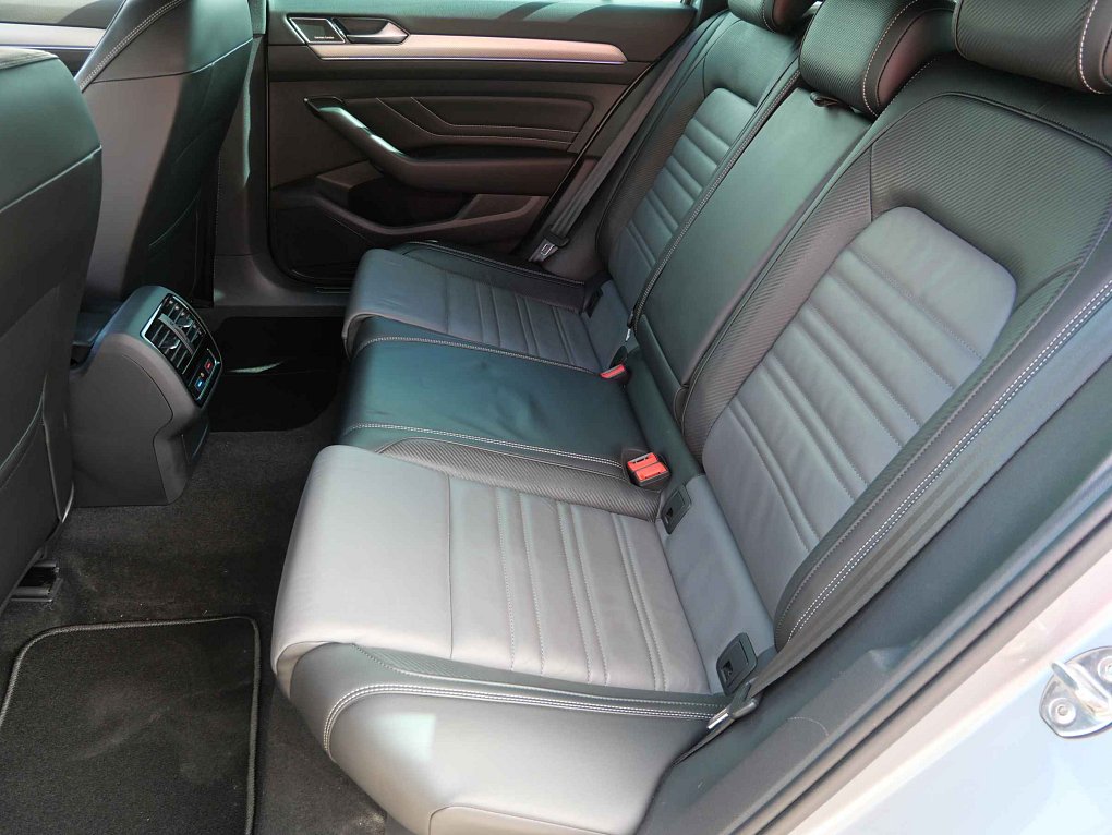 Volkswagen Passat 2.0 TDi R-Line