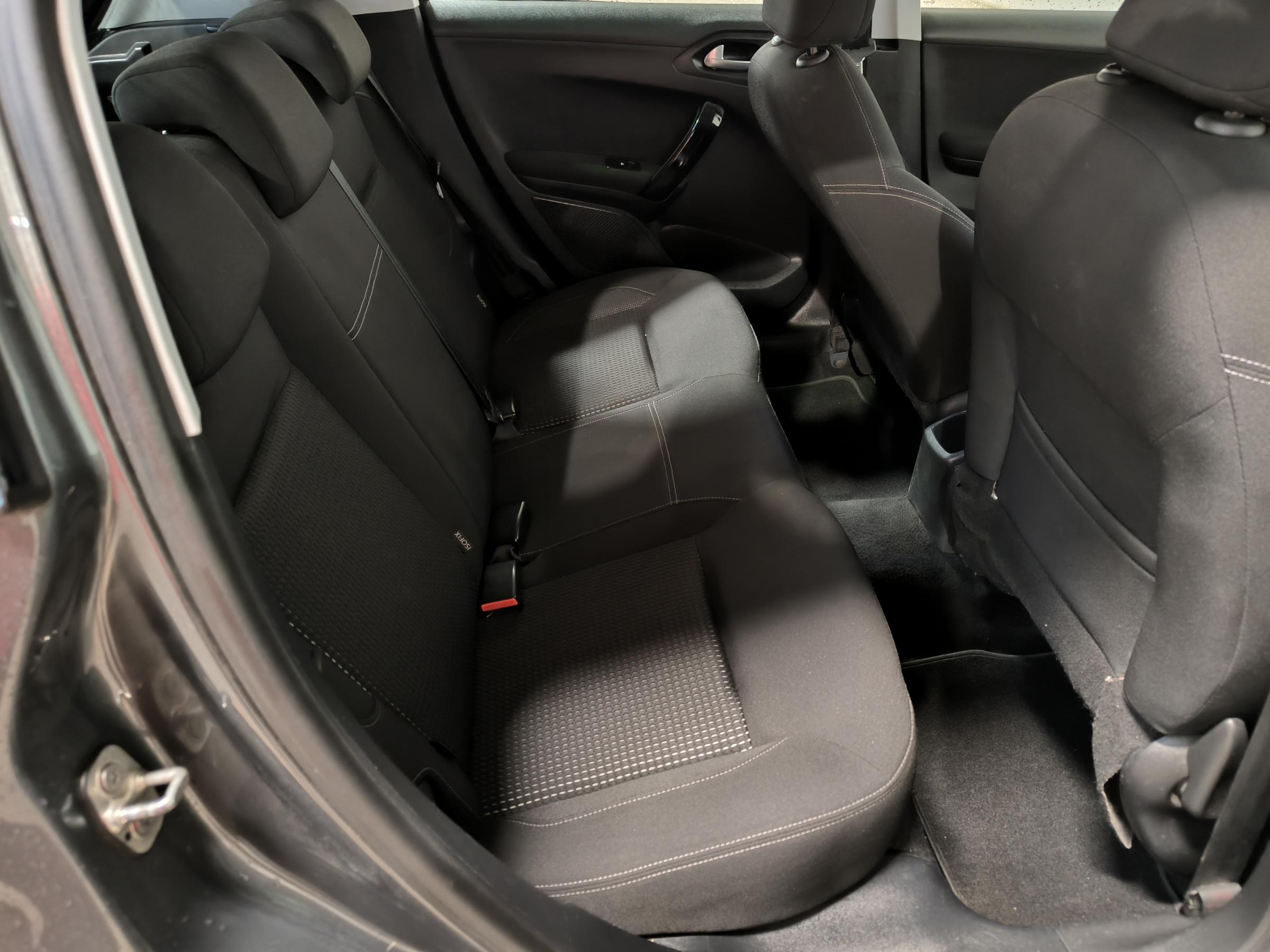 Peugeot 208, 2017 - pohled č. 11