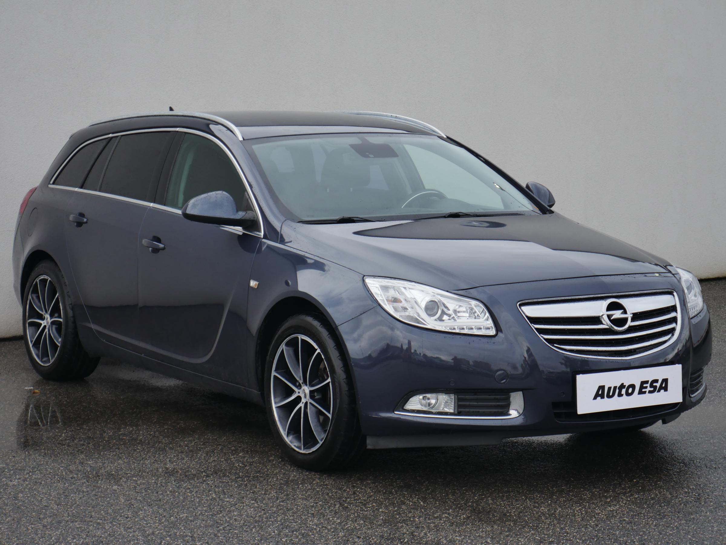 Opel Insignia, 2009