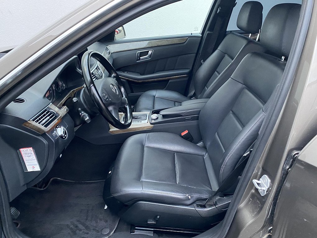 Mercedes-Benz Třída E 2.2 CDi Elegance E200