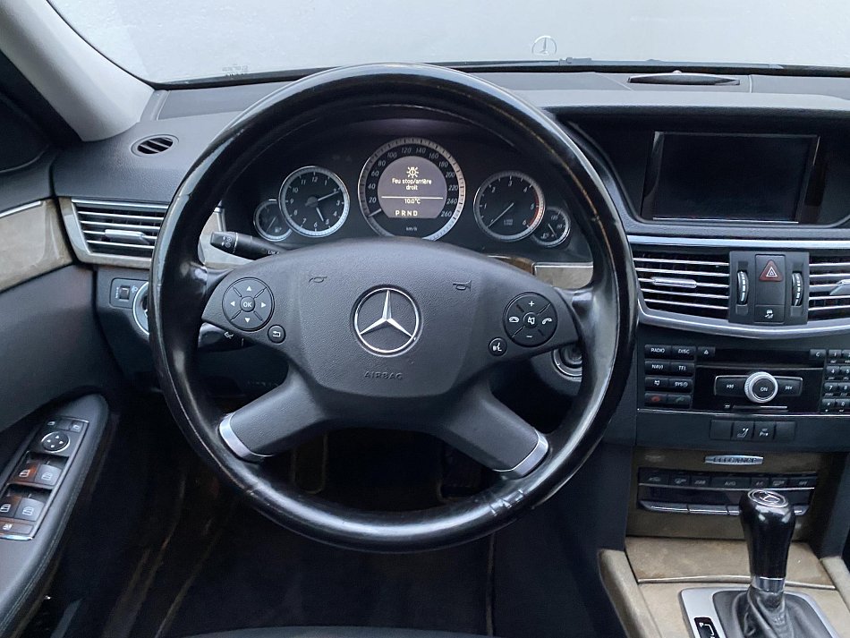 Mercedes-Benz Třída E 2.2 CDi Elegance E200