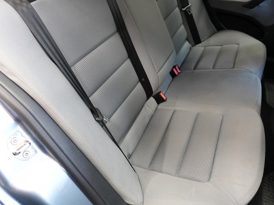 Škoda Octavia II 1.6MPI 