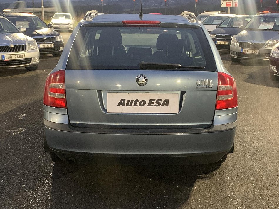 Škoda Octavia II 1.6 FSi Elegance