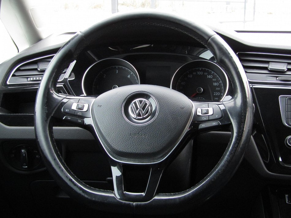 Volkswagen Touran 2.0 TDi 