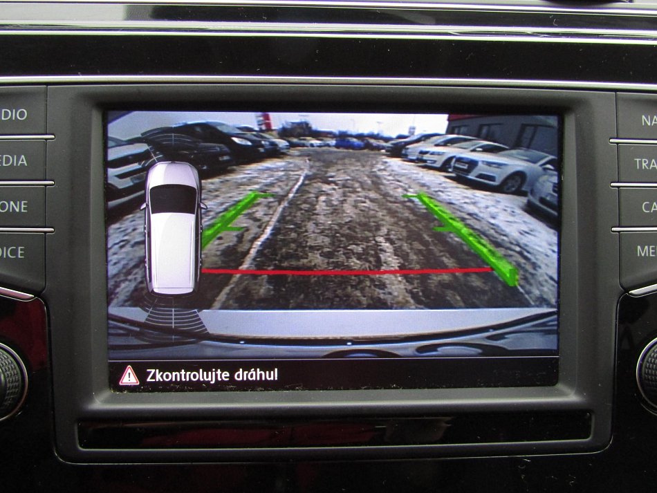 Volkswagen Touran 2.0 TDi 