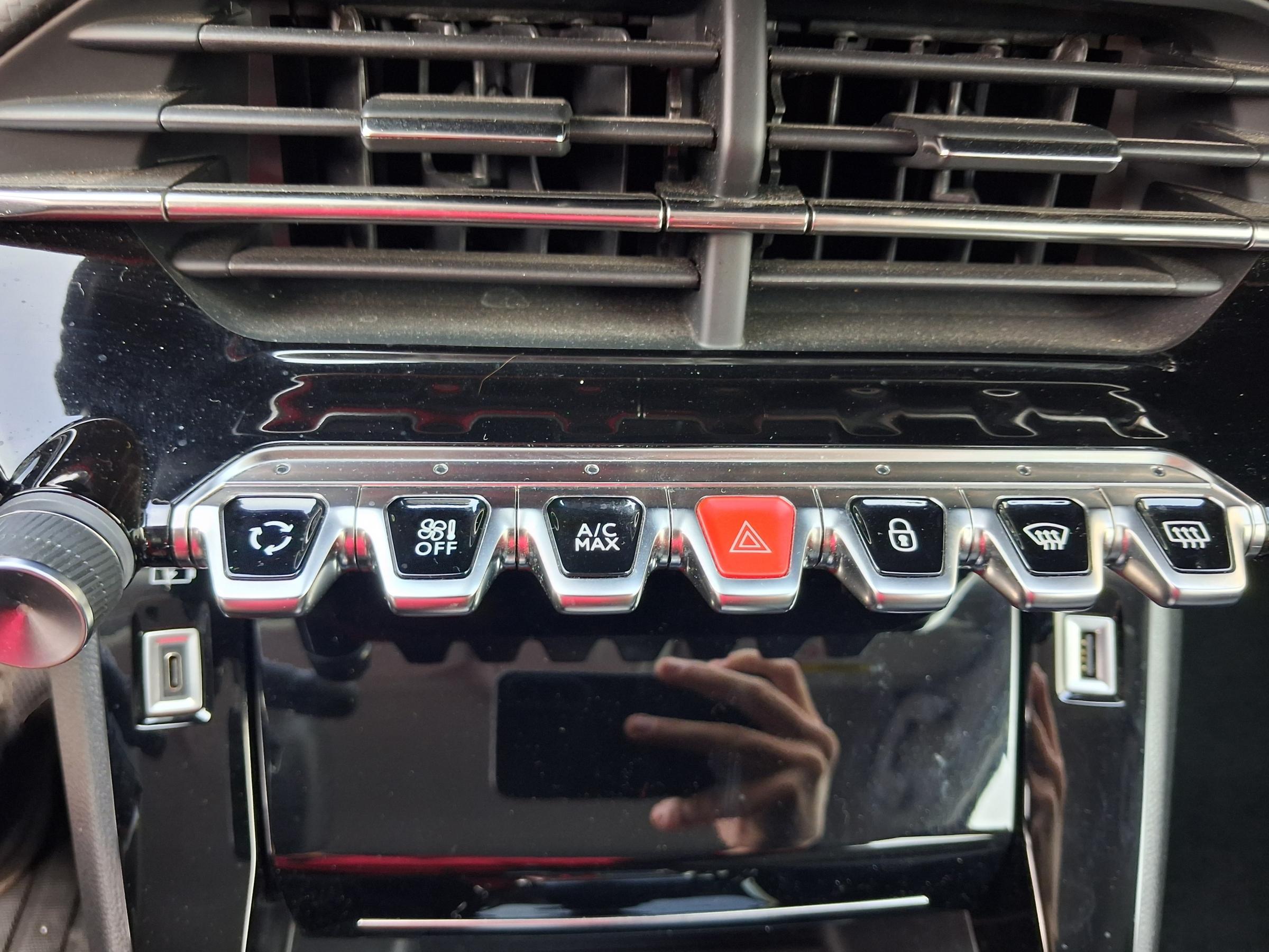 Peugeot 2008, 2022 - pohled č. 15