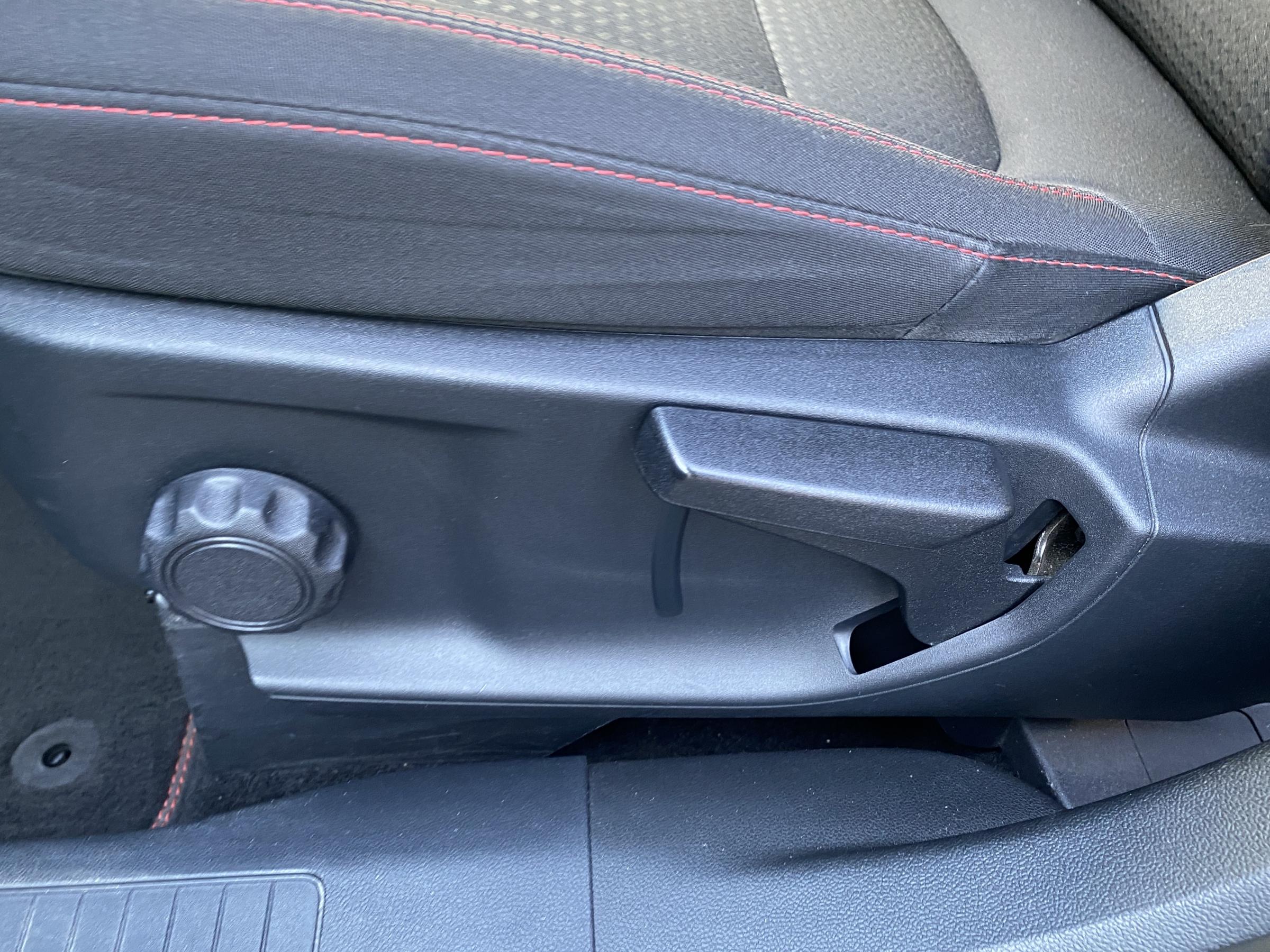 Ford Kuga, 2021 - pohled č. 14