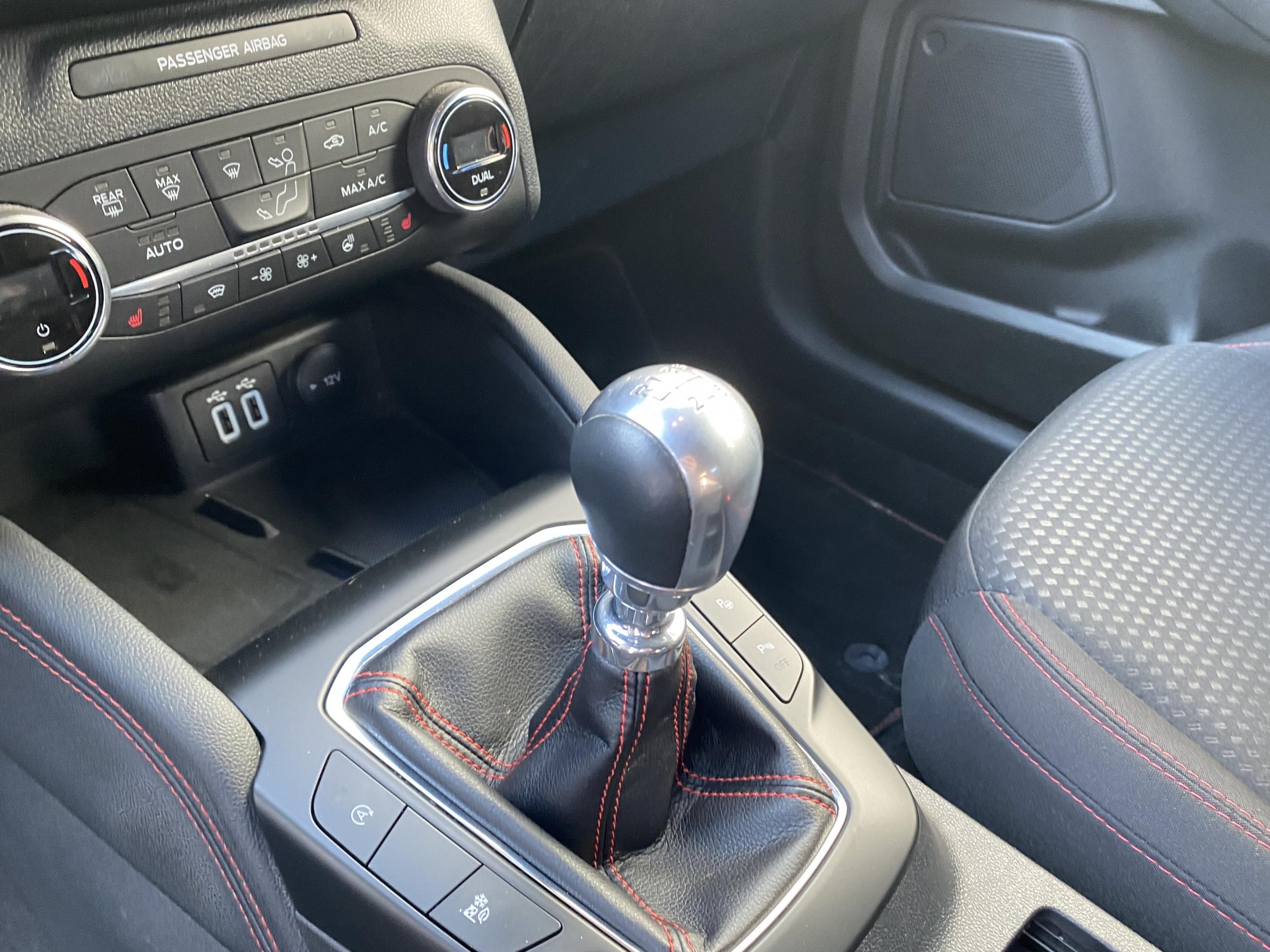 Ford Kuga, 2021 - pohled č. 16