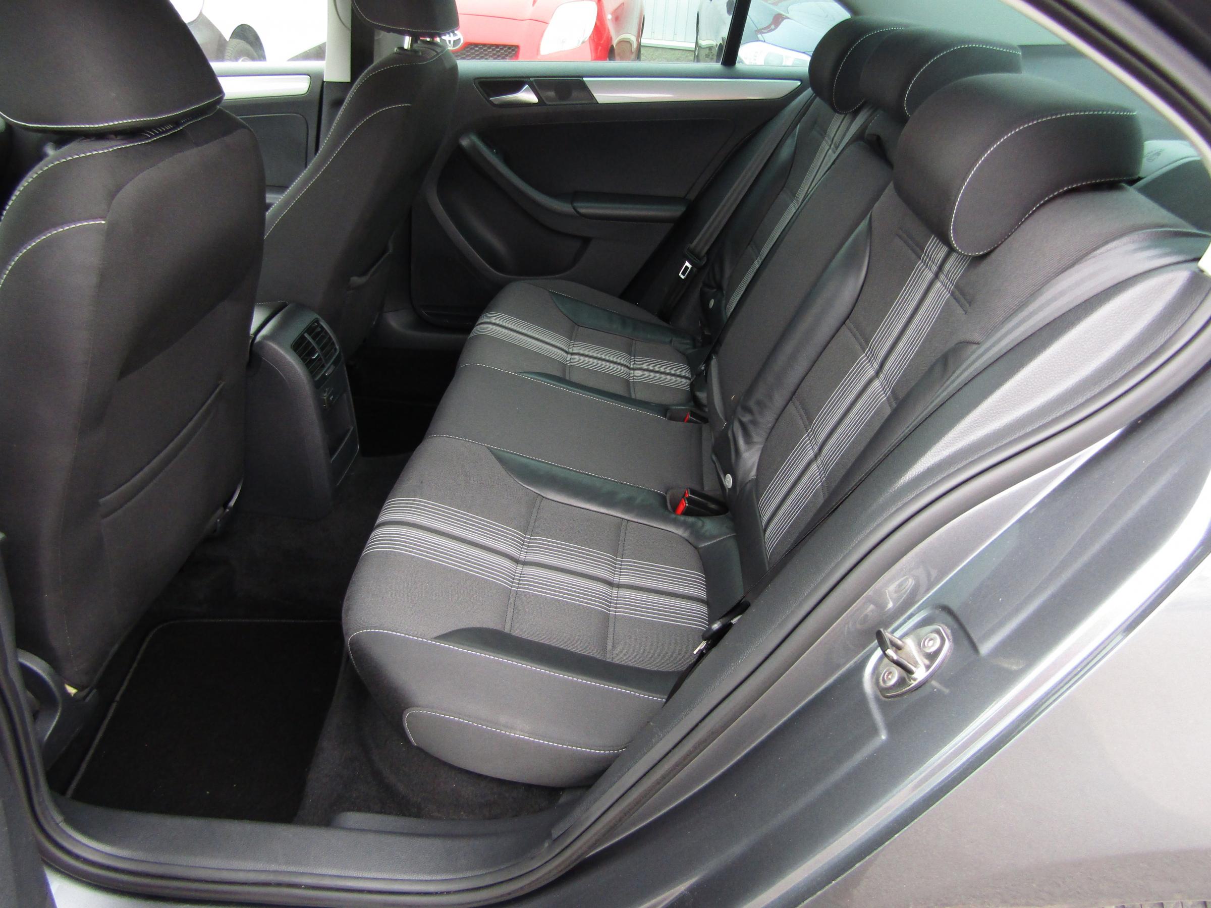 Volkswagen Jetta, 2013 - pohled č. 10