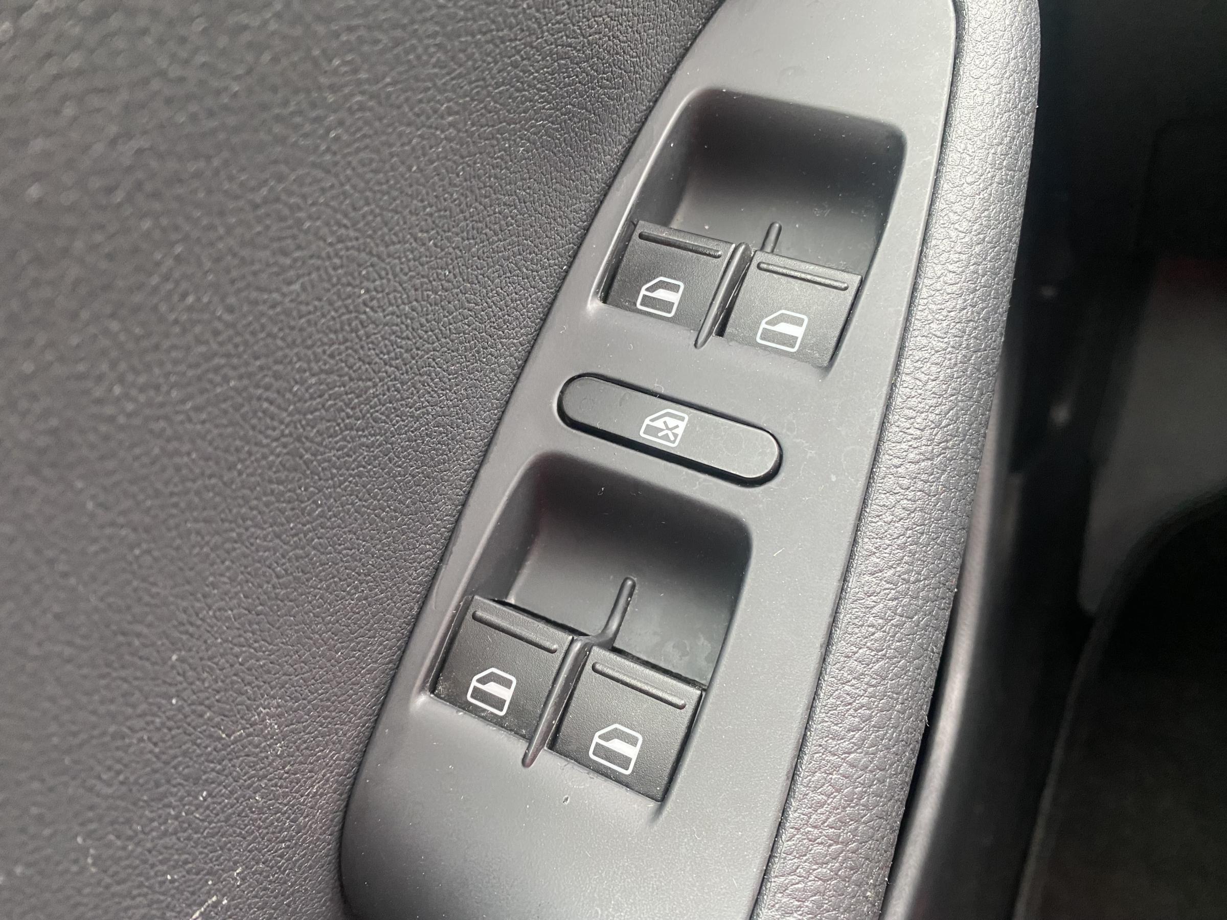 Volkswagen Jetta, 2013 - pohled č. 11