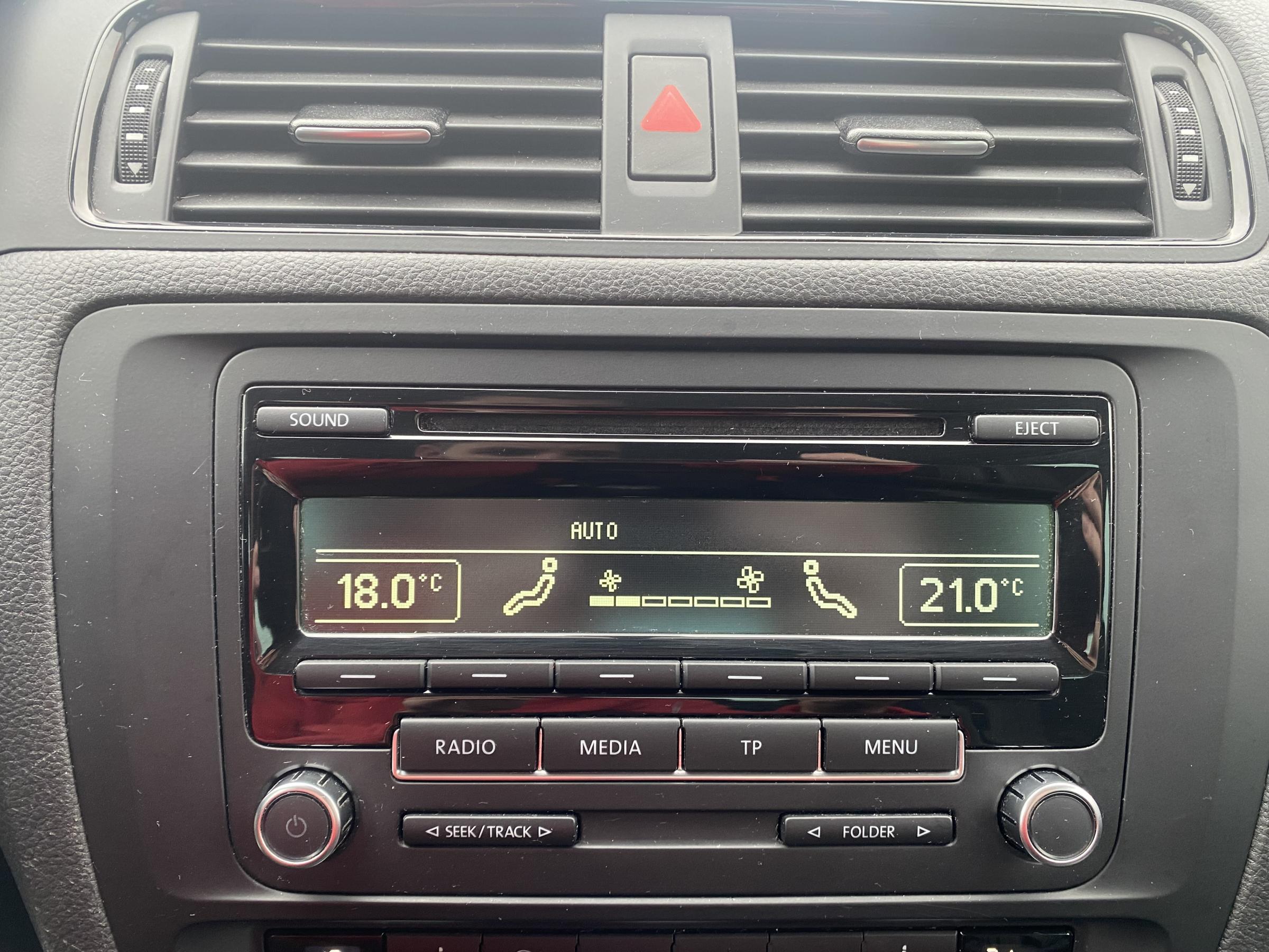 Volkswagen Jetta, 2013 - pohled č. 17