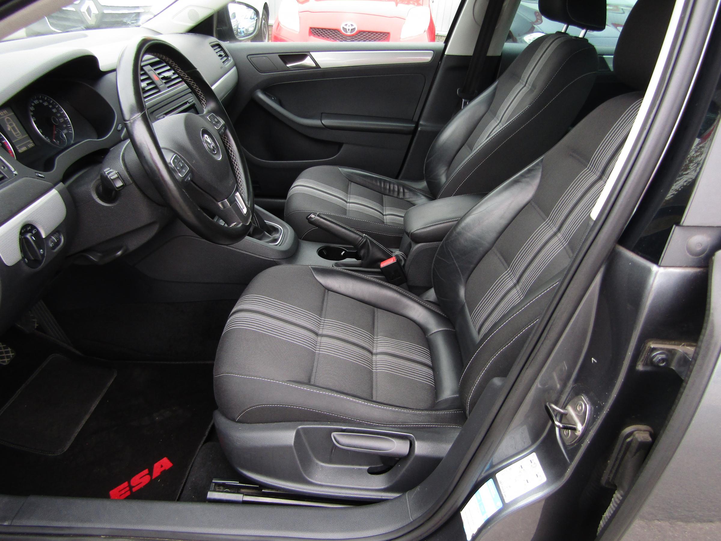 Volkswagen Jetta, 2013 - pohled č. 9