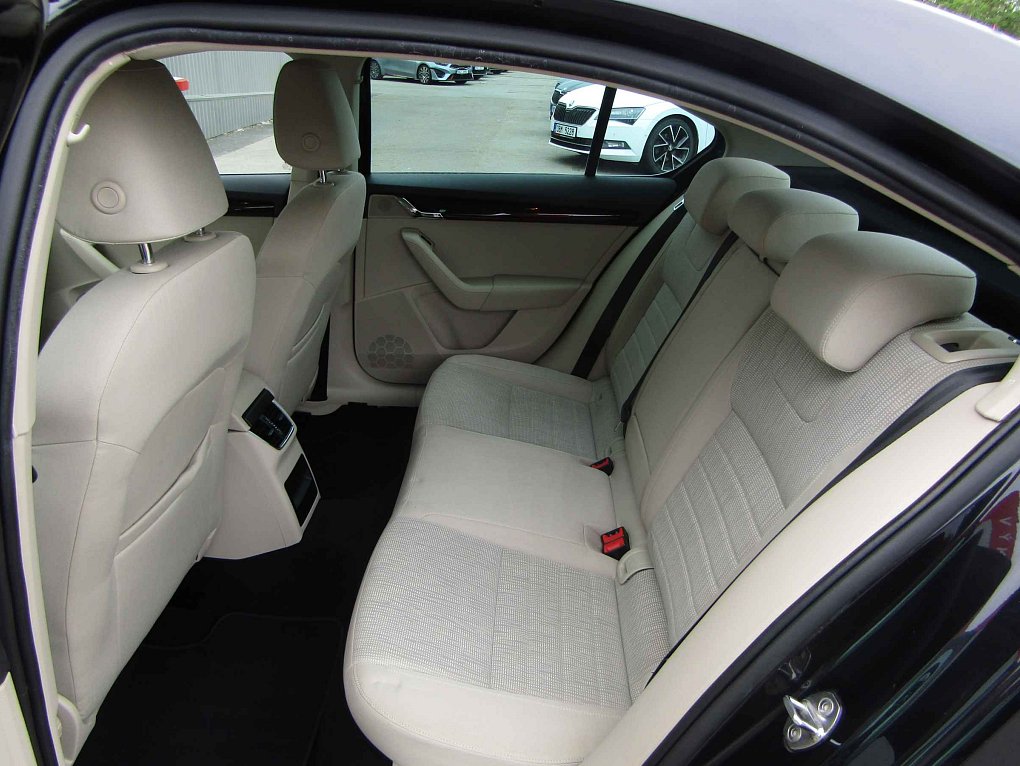Škoda Octavia III 2.0 TDi Elegance