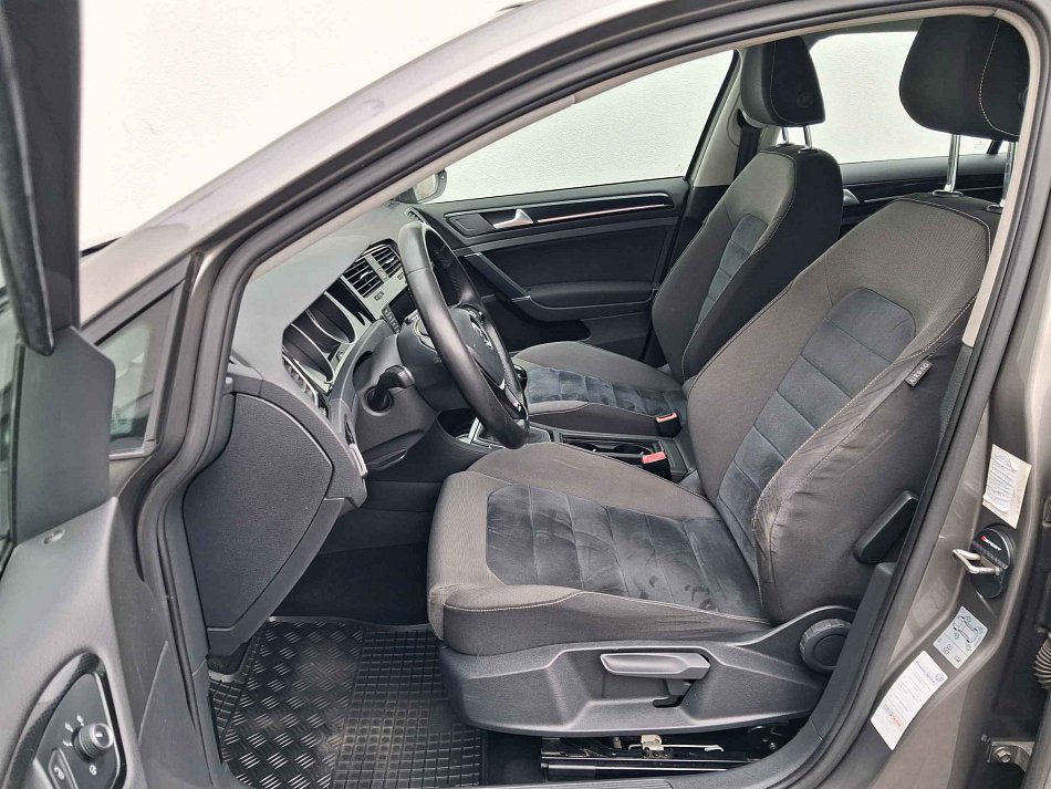 Volkswagen Golf 2.0TDi Highline